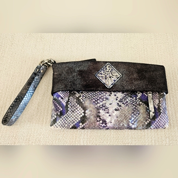 Vera Wang Handbags - NWOT Vera Wang Black and Purple Iridescent Snake Skin Clutch